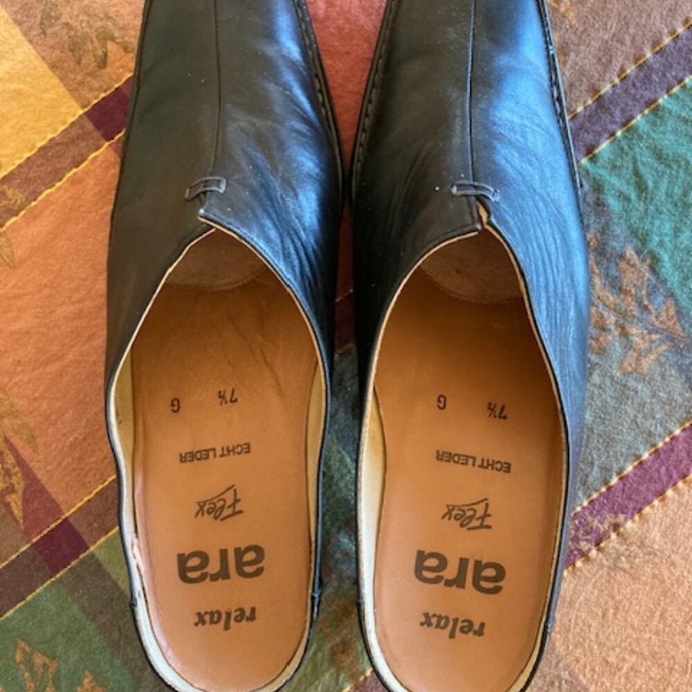 Classy Ara Black Mules with Patent Leather Trim, worn twice.  10 M